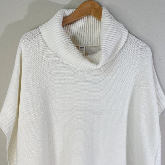 Old Navy Maternity Womens Aztec Poncho Turtleneck Knit Sweater Medium Cream Gray - Picture 4 of 9